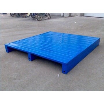 Pallet sắt sơn tĩnh điện màu xanh do Long Quyền sản xuất