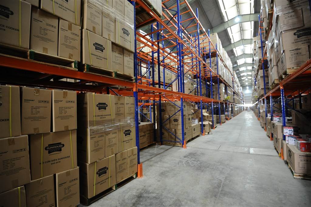 Hệ thống kệ Selective pallet Long Quyền lắp đặt tại kho hàng thực tế